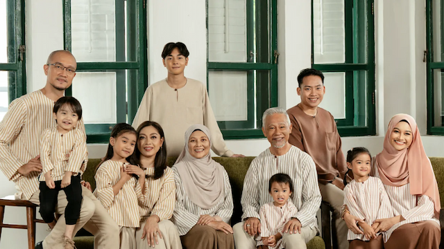 Raya is Coming and Malaysians Are Shopping Up a Storm!