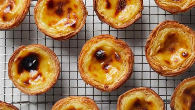 Iconic egg tarts and calories